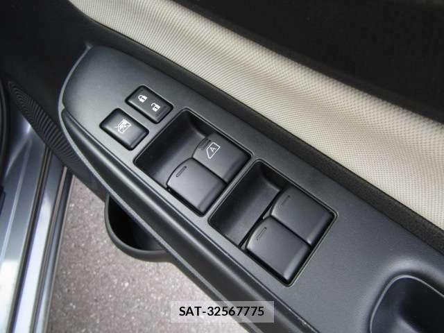 Nissan NOTE 2020-06 8329933-9