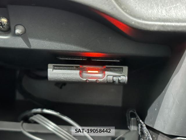 Nissan NOTE 2013-12 8329989-12
