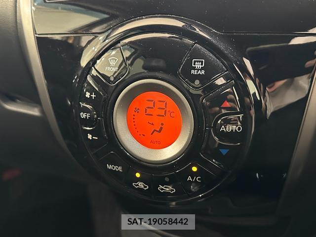 Nissan NOTE 2013-12 8329989-7