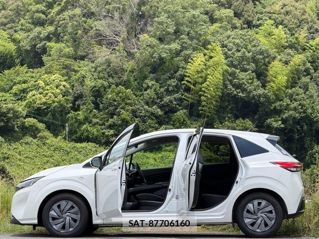 Nissan NOTE 2021-07 8330082-14