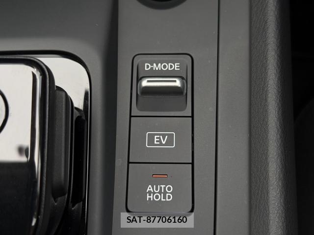 Nissan NOTE 2021-07 8330082-6