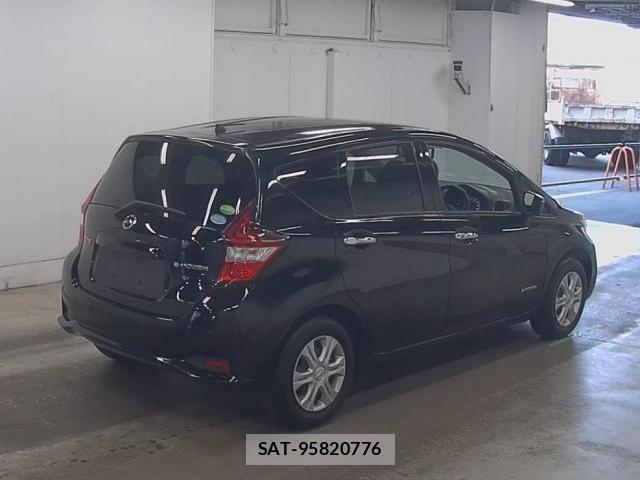 Nissan NOTE 2017-03 8330147-1
