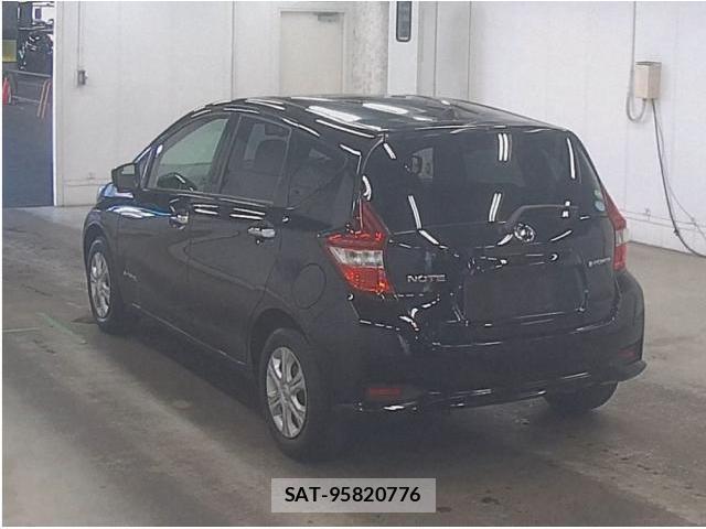 Nissan NOTE 2017-03 8330147-4
