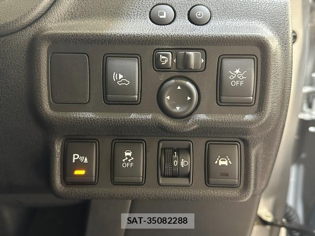 Nissan NOTE 2021-06 8330193-4
