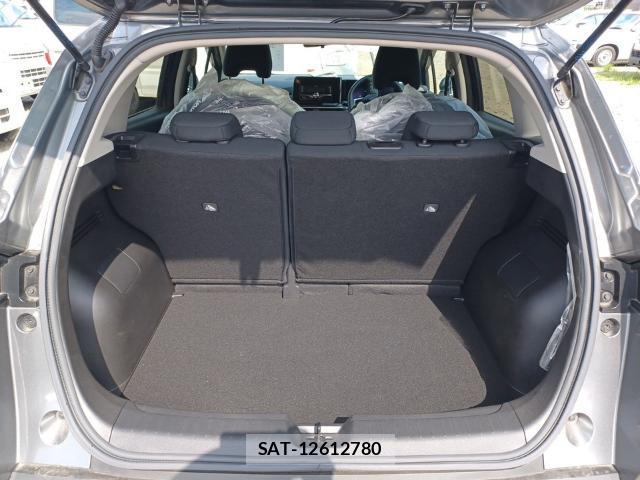 Nissan NOTE 2021-07 8330378-7