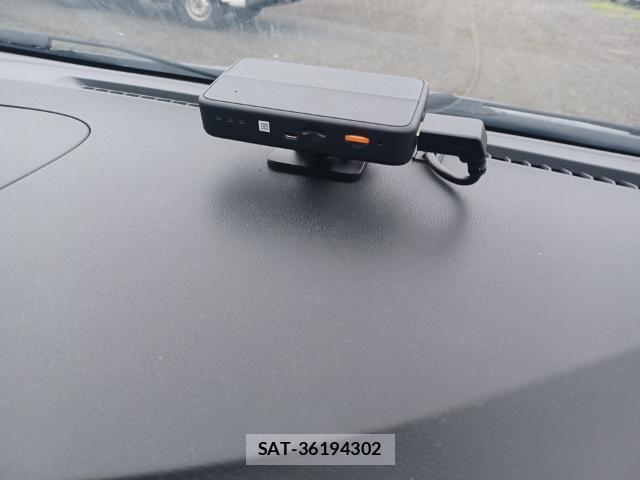 Nissan NOTE 2019-07 8330385-16