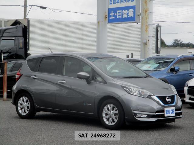 Nissan NOTE 2017-11 8330391-12
