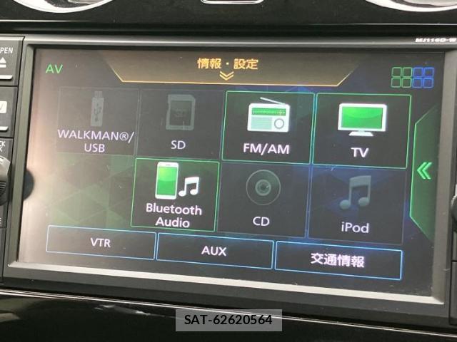 Nissan NOTE 2017-06 8330393-10