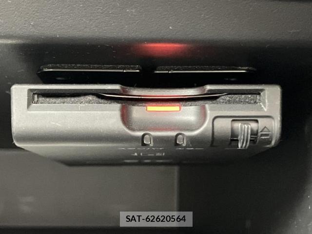 Nissan NOTE 2017-06 8330393-17