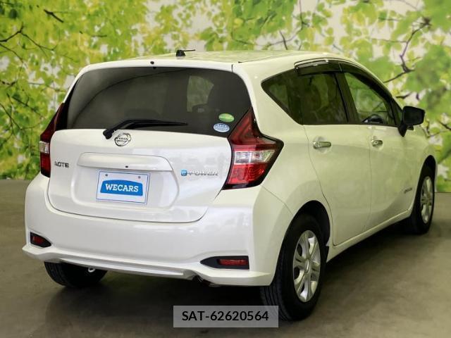 Nissan NOTE 2017-06 8330393-2