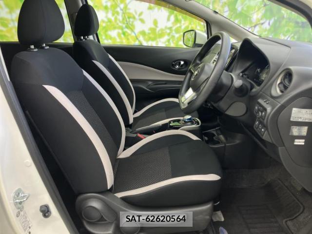 Nissan NOTE 2017-06 8330393-3