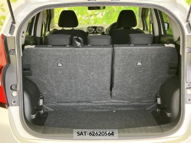 Nissan NOTE 2017-06 8330393-7