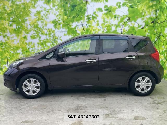Nissan NOTE 2015-10 8330396-1