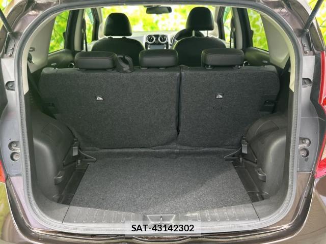 Nissan NOTE 2015-10 8330396-7