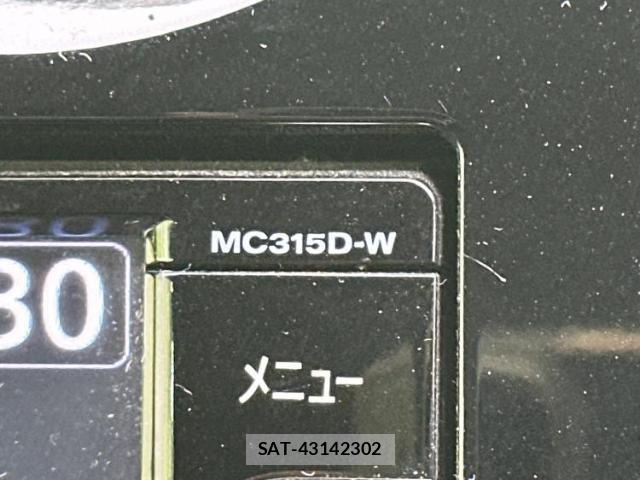 Nissan NOTE 2015-10 8330396-8