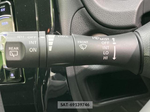 Nissan NOTE 2019-06 8330581-17