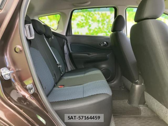 Nissan NOTE 2015-06 8330629-4