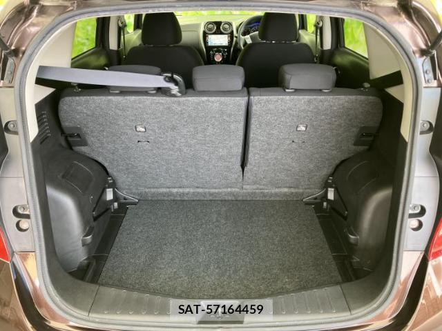 Nissan NOTE 2015-06 8330629-7
