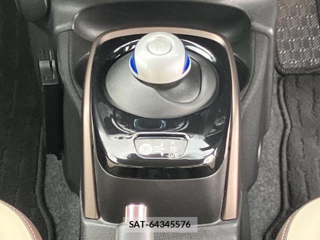 Nissan NOTE 2018-06 8330655-16