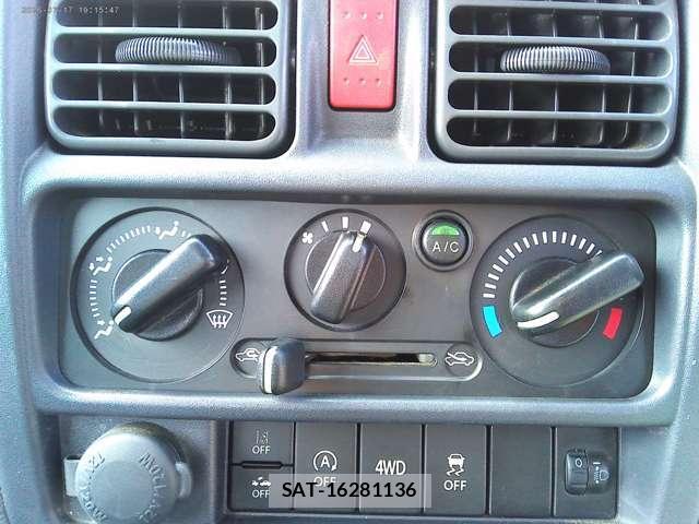 Nissan CLIPPER TRUCK 2023-01 8328050-4