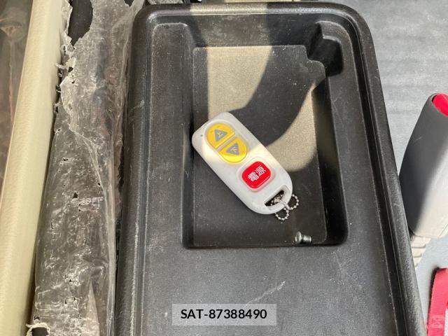 Nissan CLIPPER RIO 2021-06 8330173-10