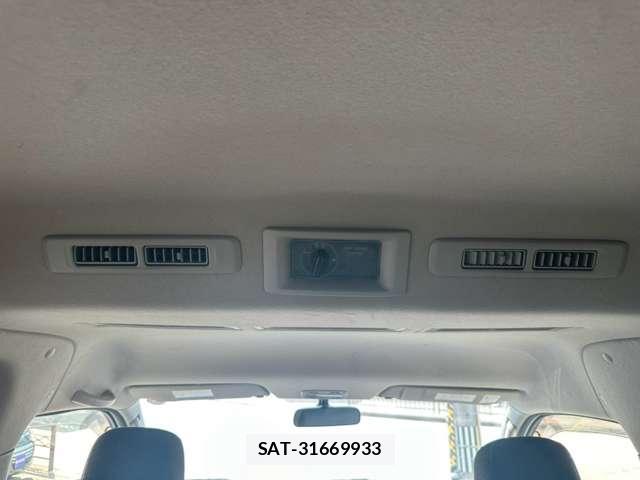 Nissan NV350 Caravan 2012-12 8328742-1