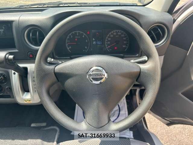 Nissan NV350 Caravan 2012-12 8328742-4