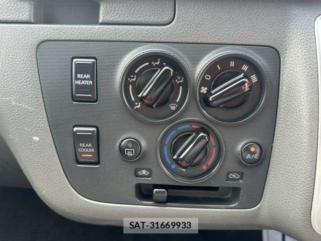 Nissan NV350 Caravan 2012-12 8328742-7