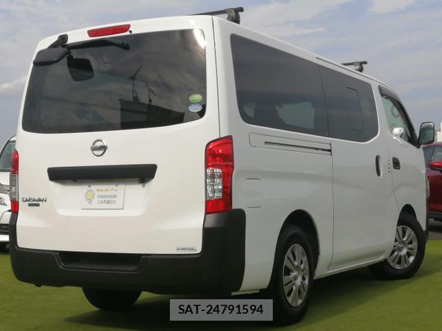 Nissan NV350 Caravan 2021-02 8330314-1