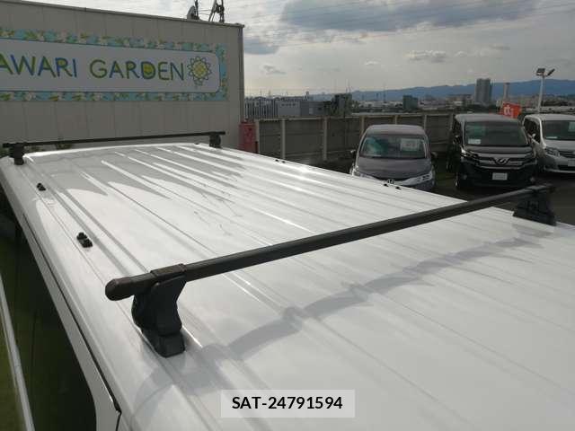 Nissan NV350 Caravan 2021-02 8330314-12