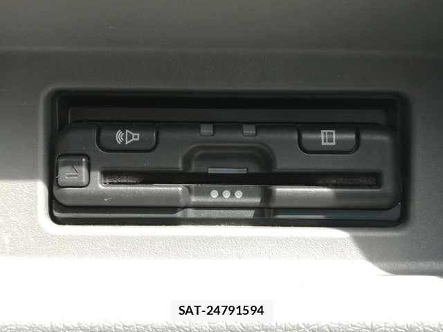 Nissan NV350 Caravan 2021-02 8330314-13