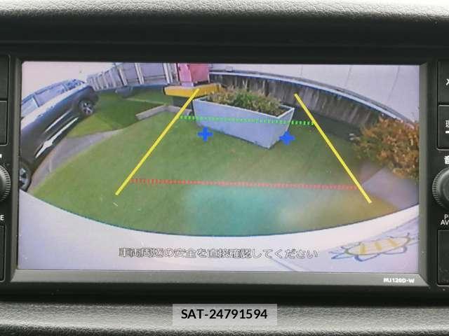 Nissan NV350 Caravan 2021-02 8330314-14