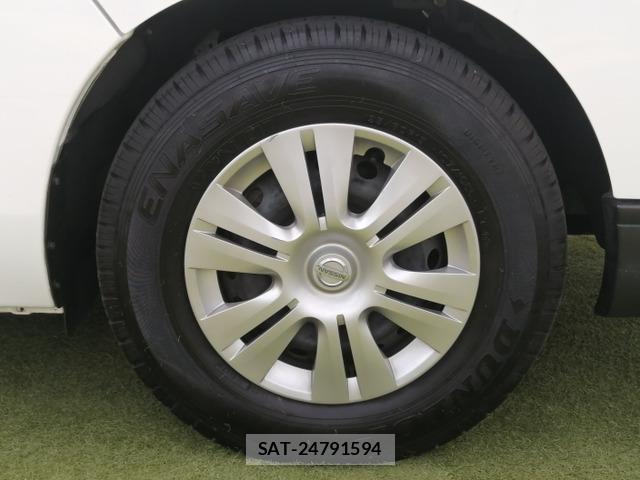 Nissan NV350 Caravan 2021-02 8330314-16