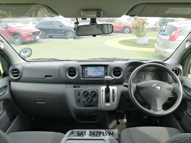 Nissan NV350 Caravan 2021-02 8330314-4