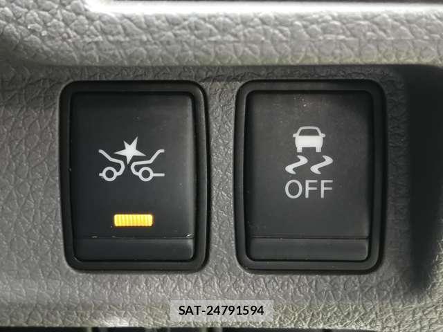 Nissan NV350 Caravan 2021-02 8330314-5