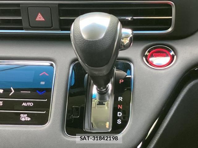 Honda ODYSSEY 2021-05 8328857-17