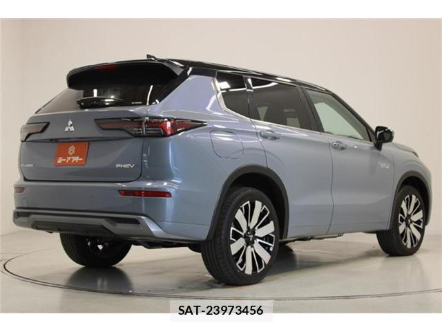 Mitsubishi OUTLANDER PHEV 2025-07 8327940-10