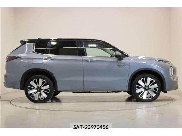 Mitsubishi OUTLANDER PHEV 2025-07 8327940-11