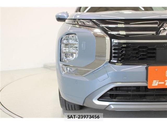 Mitsubishi OUTLANDER PHEV 2025-07 8327940-14