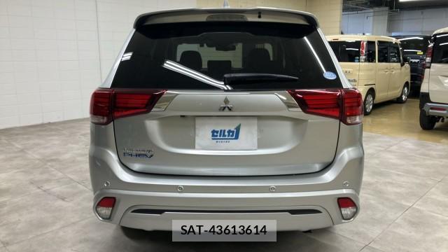 Mitsubishi OUTLANDER PHEV 2019-11 8329292-1