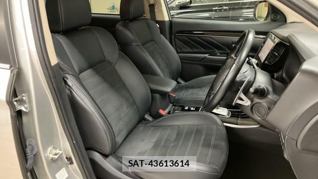 Mitsubishi OUTLANDER PHEV 2019-11 8329292-5