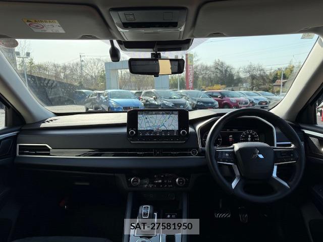 Mitsubishi OUTLANDER PHEV 2022-02 8329352-1