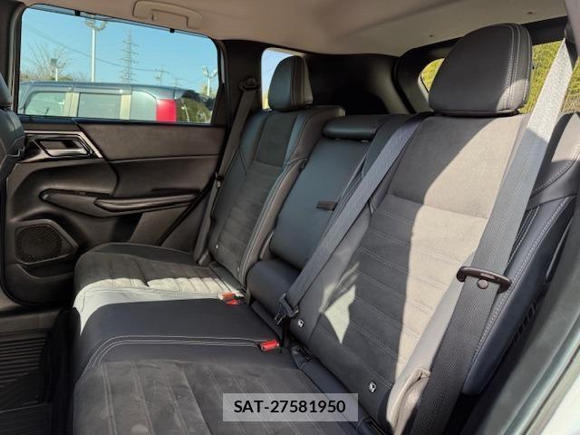 Mitsubishi OUTLANDER PHEV 2022-02 8329352-3