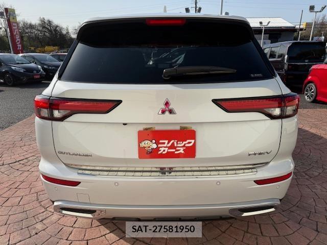 Mitsubishi OUTLANDER PHEV 2022-02 8329352-6