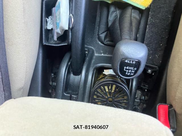 Mitsubishi PAJERO IO 2007-01 8328101-16