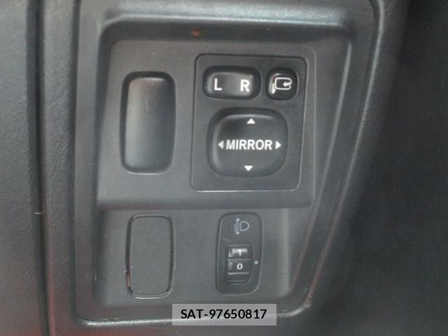 Mitsubishi PAJERO MINI 2009-01 8330244-3