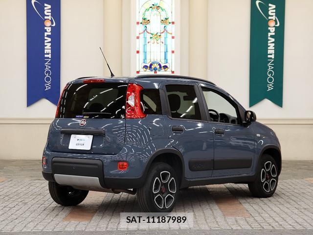 Fiat PANDA 2022-02 8329905-1