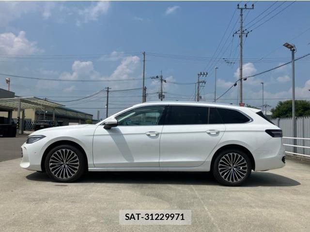 VolksWagen PASSAT 2025-03 8327836-3