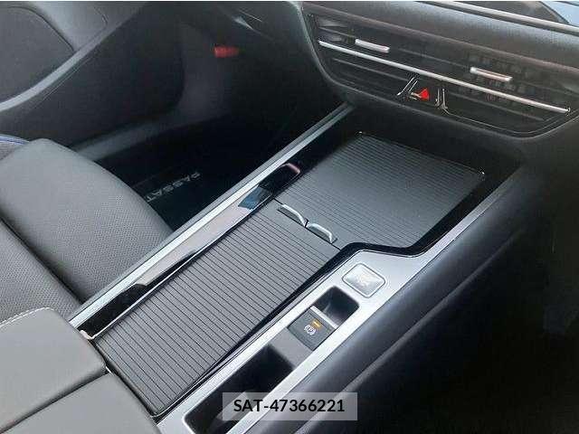 VolksWagen PASSAT 2025-01 8330120-13