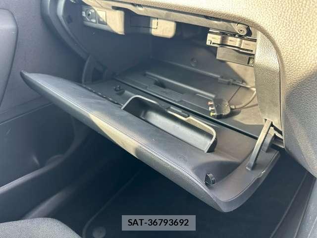 VolksWagen POLO 2014-06 8328753-10